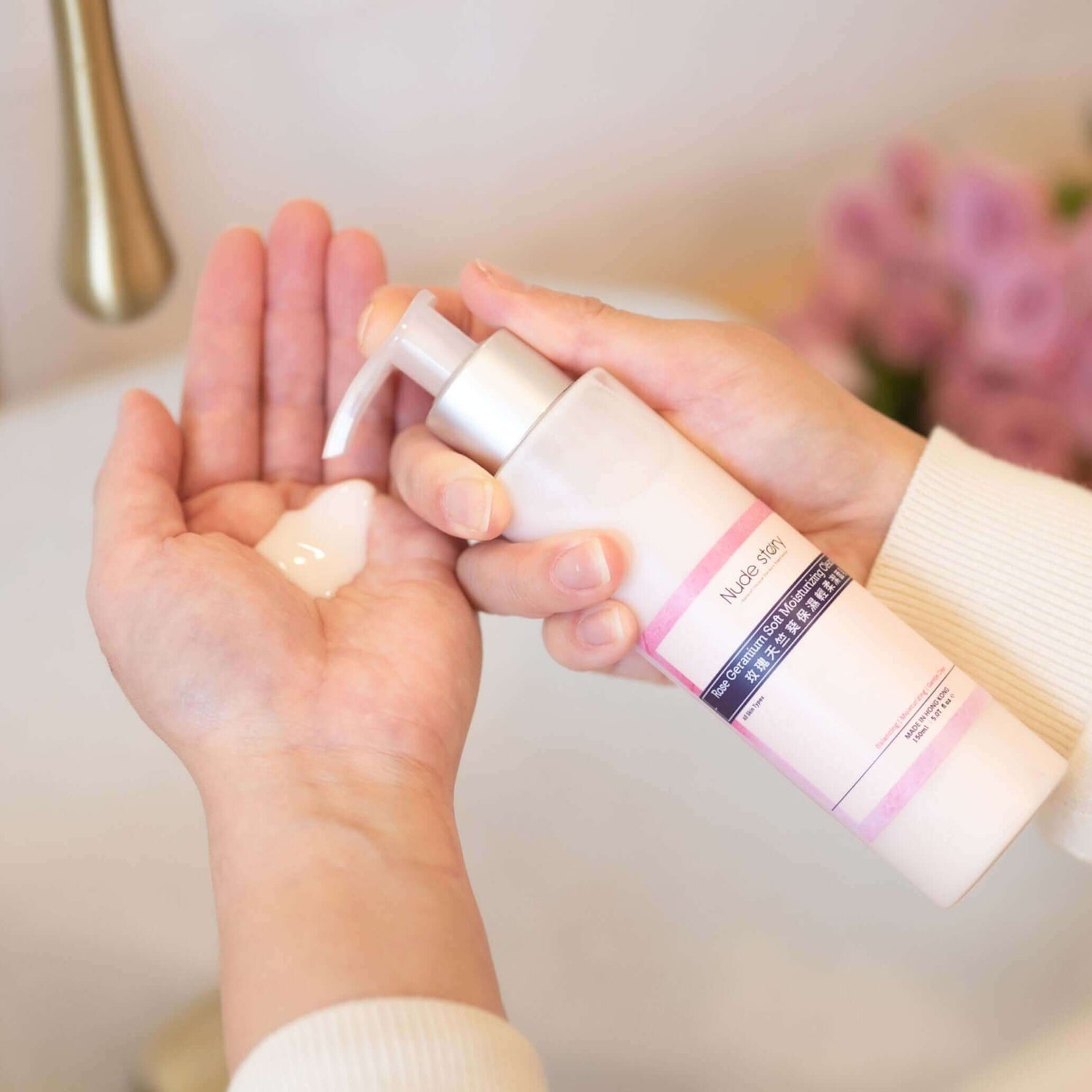 Rose geranium soft moisturizing cleansing milk